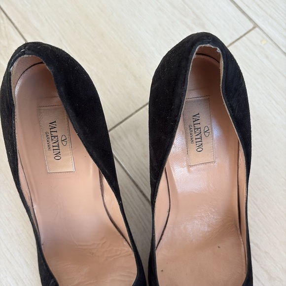 Valentino Black Suede Women's Pumps - Picture 3 of 6